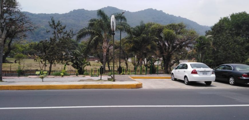 LOCAL COMERCIAL JUNTO A FARMACIAS GUADALAJARA