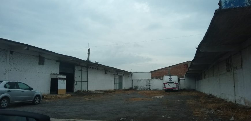 Bodega con área de oficina en Prol. Diaz Mirón