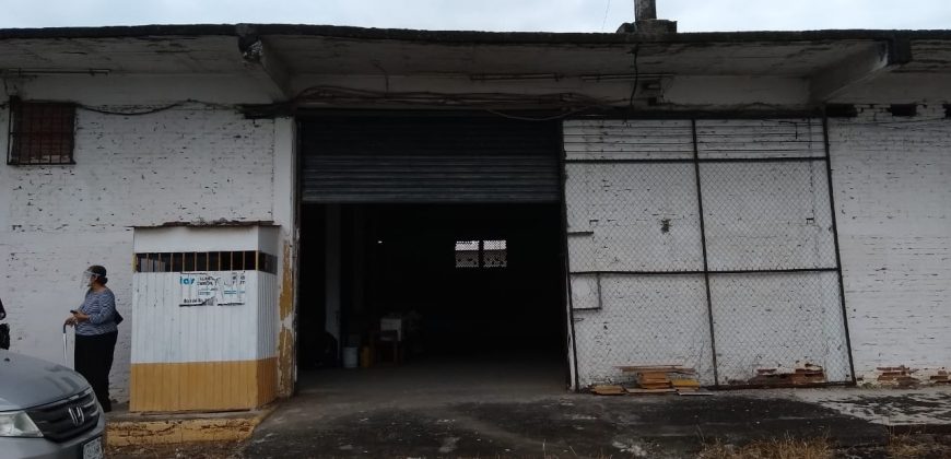 Bodega con área de oficina en Prol. Diaz Mirón