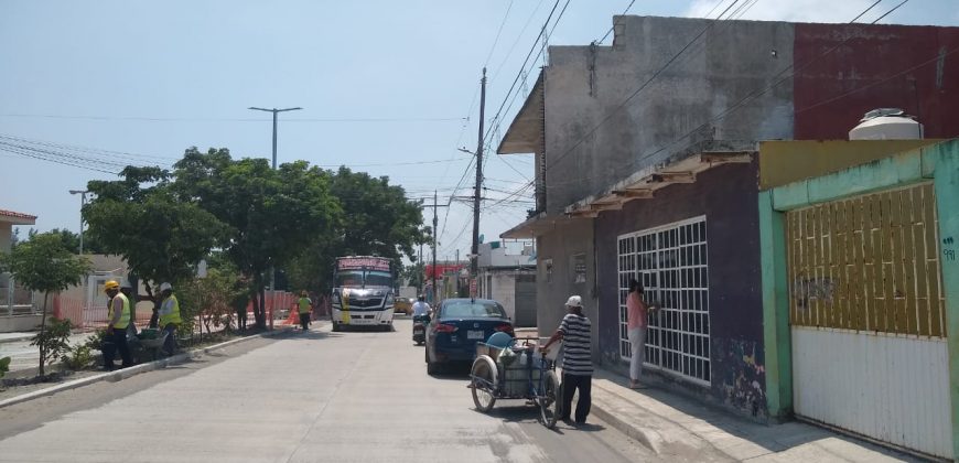 Local frente a Hospital Tarimoya