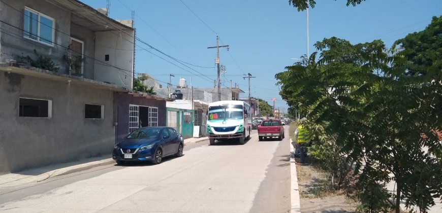 Local frente a Hospital Tarimoya